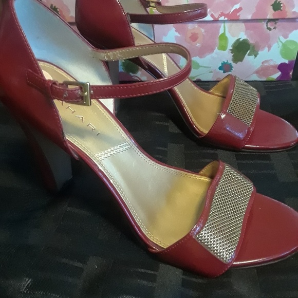 Shoe - Picture 2 of 3